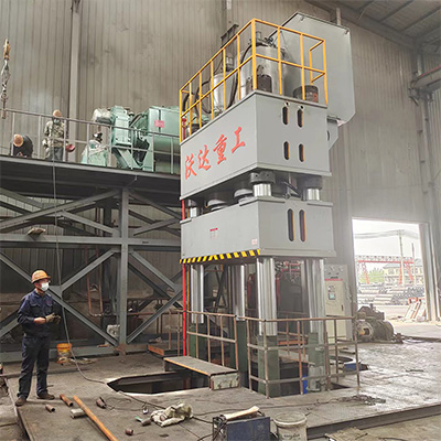 石墨坩埚成型设备-1500吨坩埚成型液压机厂家